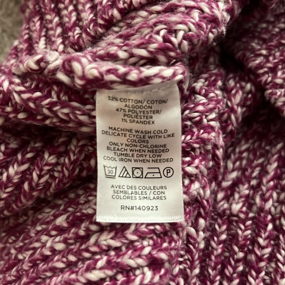 LOFT Marled Ribbed V-Neck Sweater - Picture 9 of 9